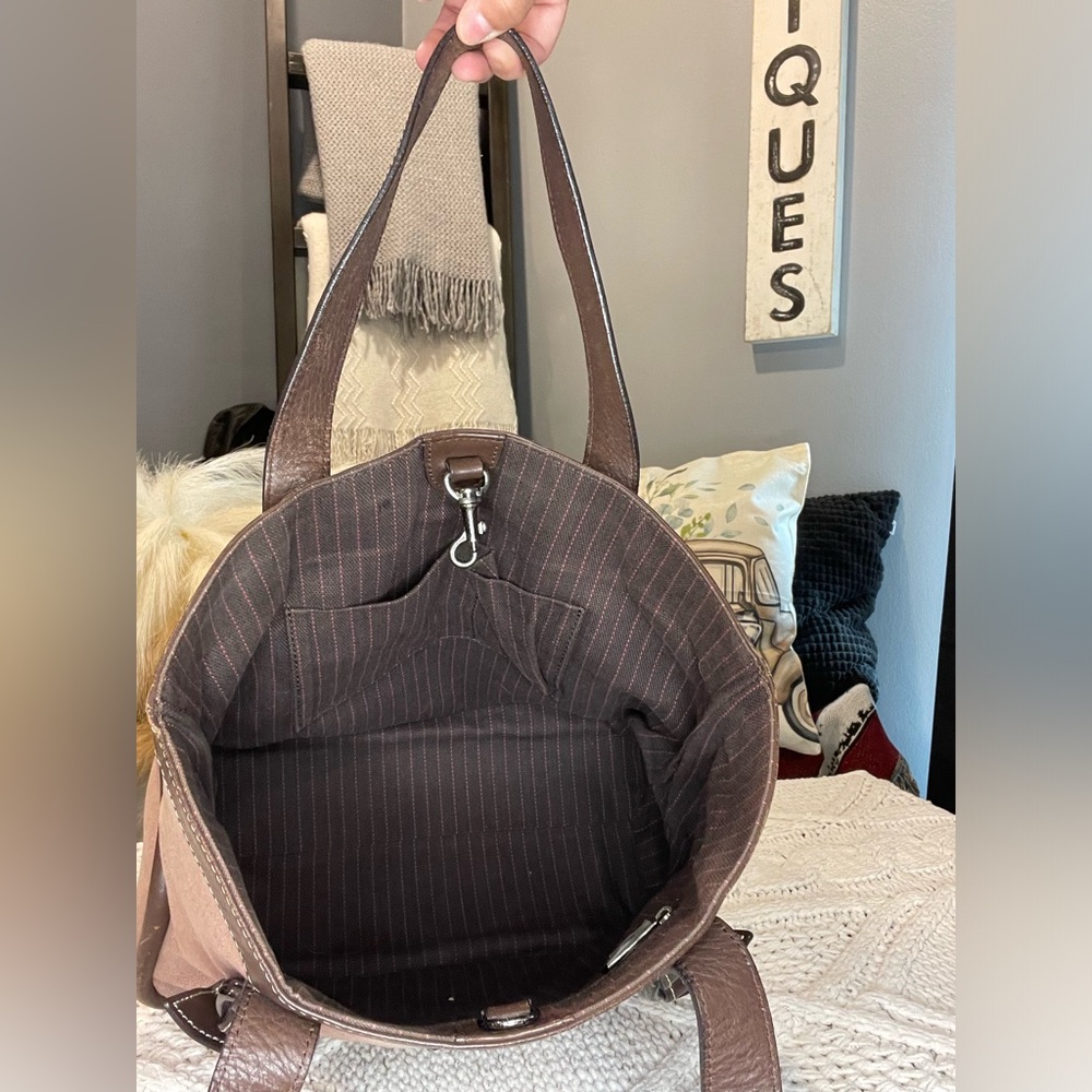Burberry Tote - Picture 9 of 13